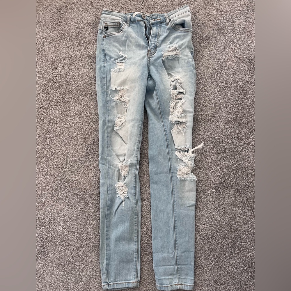 KanCan Distressed Jeans
